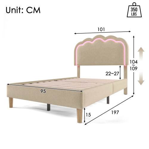 Gepolstertes Bett in Rosa Samt – Luxus Polsterbett mit Knopfheftung & Metallgestell | Queen/King Size Plattformbett ohne Boxspring – Stilvolles Schlafzimmermöbel im Retro-Look - Tarteebstudio