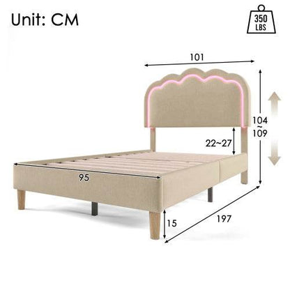 Gepolstertes Bett in Rosa Samt – Luxus Polsterbett mit Knopfheftung & Metallgestell | Queen/King Size Plattformbett ohne Boxspring – Stilvolles Schlafzimmermöbel im Retro-Look - Tarteebstudio