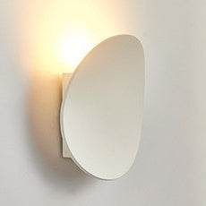 Modern Minimalist Outdoor Wall Lamp – Waterproof LED Light for Patio, Garden & Entryway - Tarteebstudio