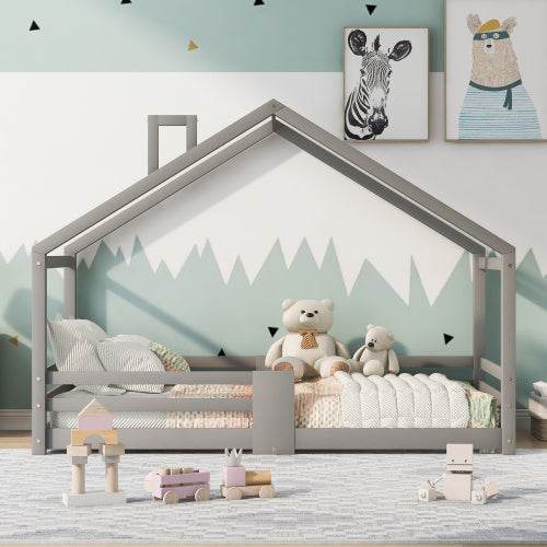 Natural Pine Children's House Bed – Wooden Loft Bed with Playhouse Design – Safe & Sturdy Toddler or Kids Bed in Eco-Friendly Solid Wood - Tarteebstudio